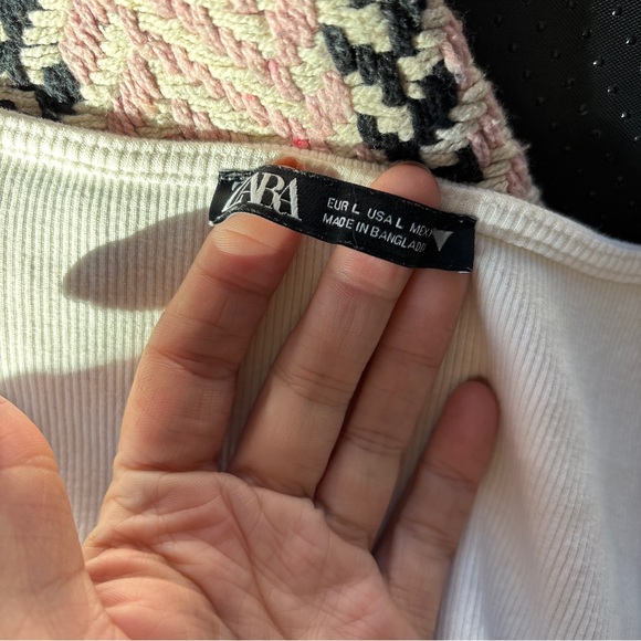 Zara Solid White Ruffle Sleeve Ruched & Ribbed Crop Top - Picture 2 of 6